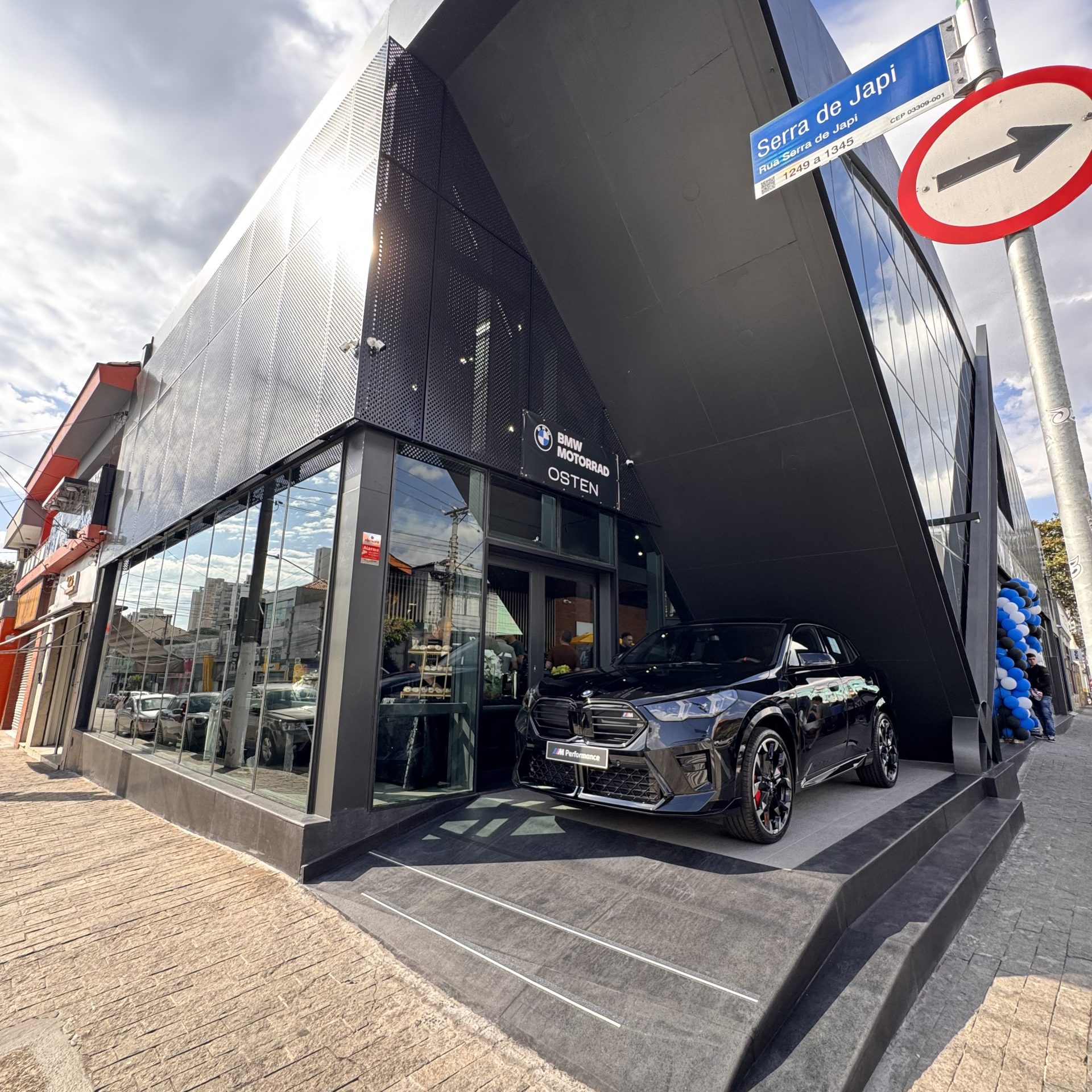 BMW Motorrad inaugura nova casa no Tatuapé e convida apaixonados por motos a viver uma experiência premium