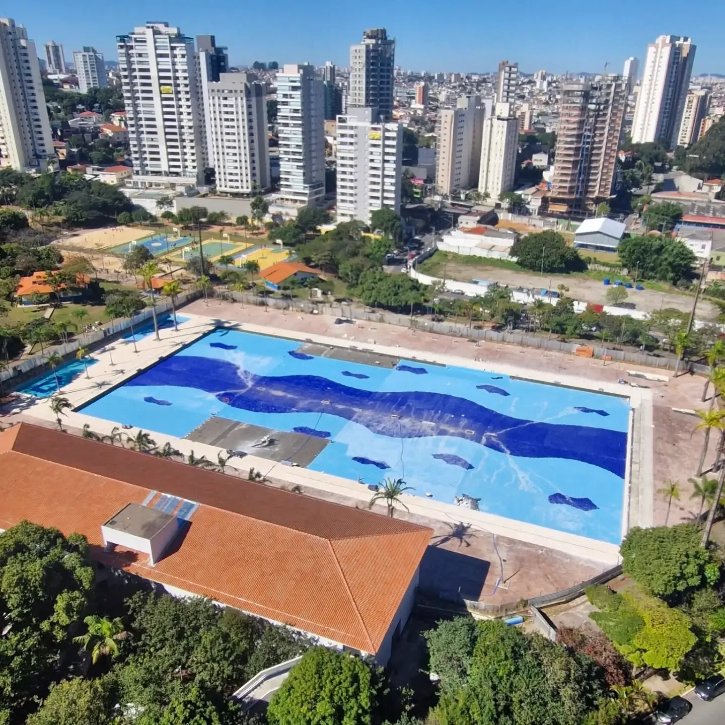 Parque CERET: conheça um dos maiores espaços de lazer da Zona Leste e a maior piscina pública da América Latina