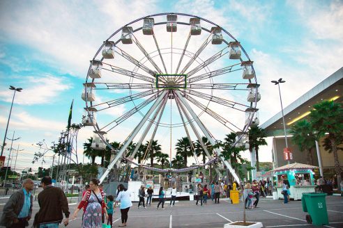 Roda-gigante com 30 metros de altura chega ao Shopping Anália Franco