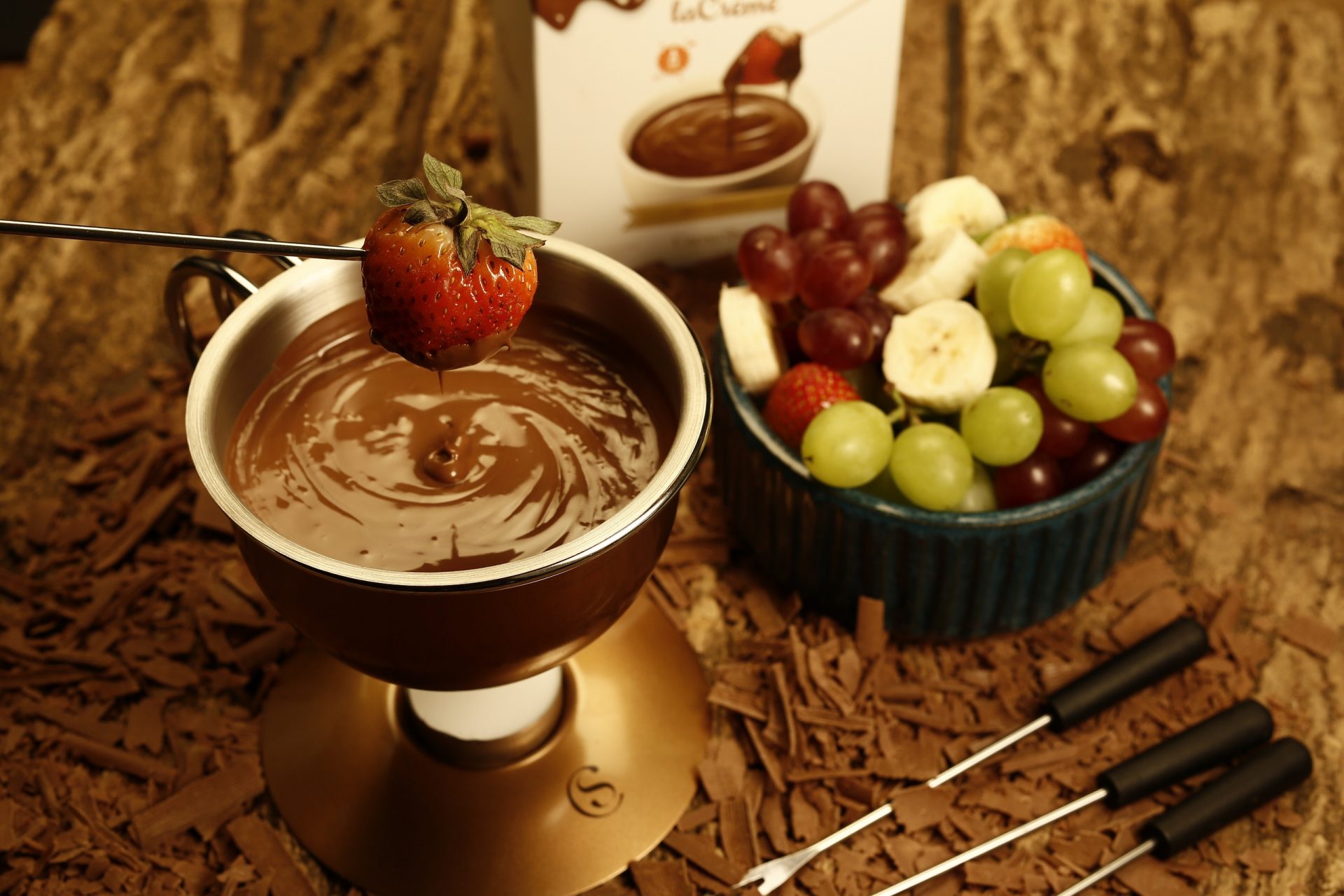 Noite do Fondue no Dia dos Namorados na Mega Store da Cacau Show  Anália Franco