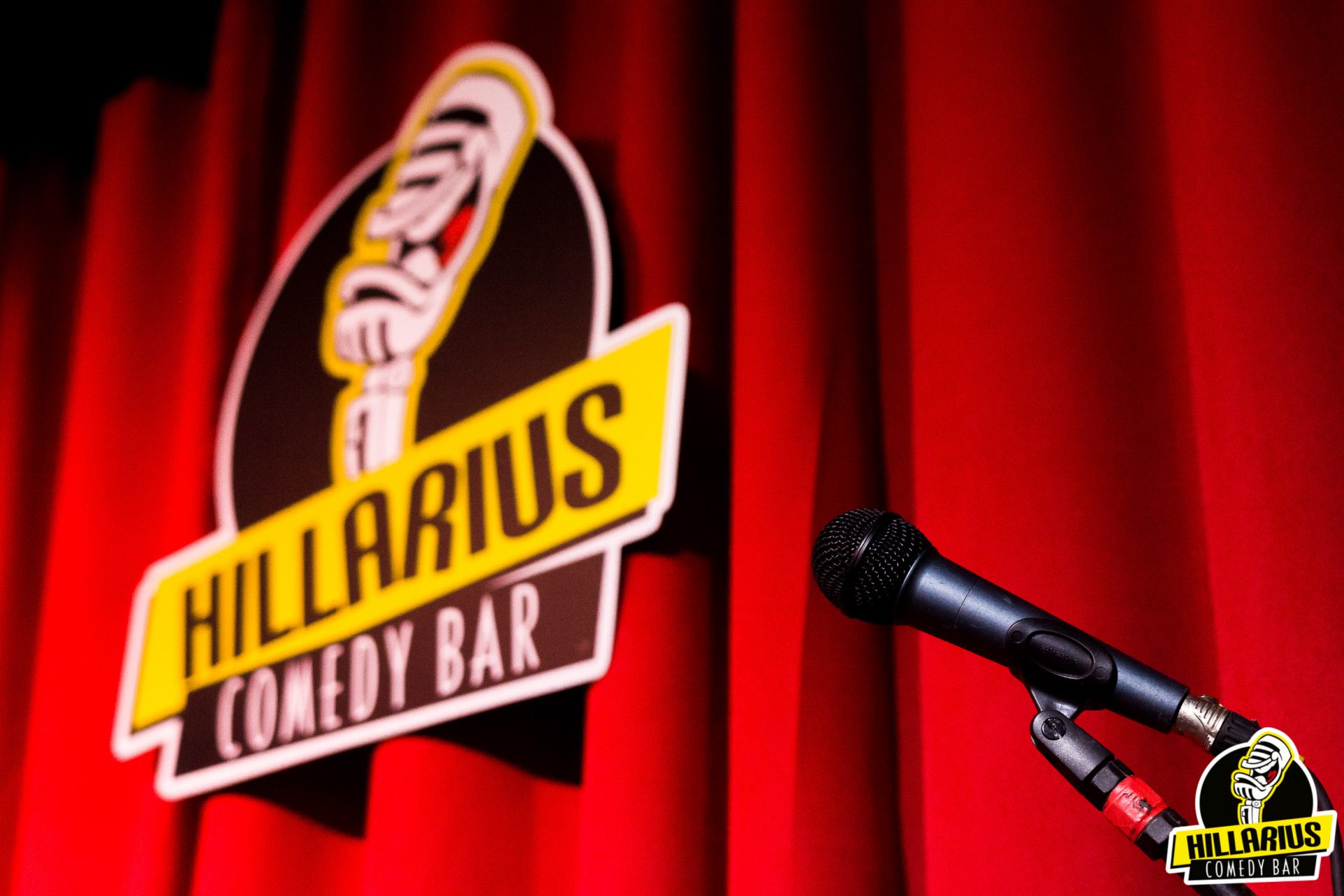 Dia dos Pais merece noite de gargalhadas no Hillarius Comedy SP