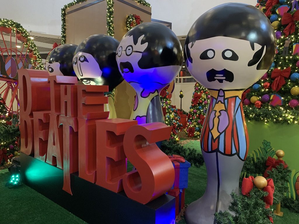 Os Beatles inspiram decoração de Natal inédita no Brasil, que será instalada no Complexo Tatuapé