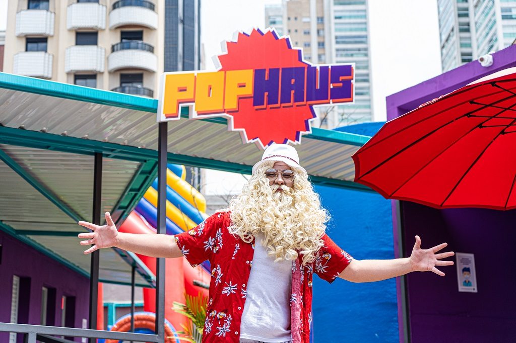 PopHaus terá Papai Noel de bermuda e camisa florida