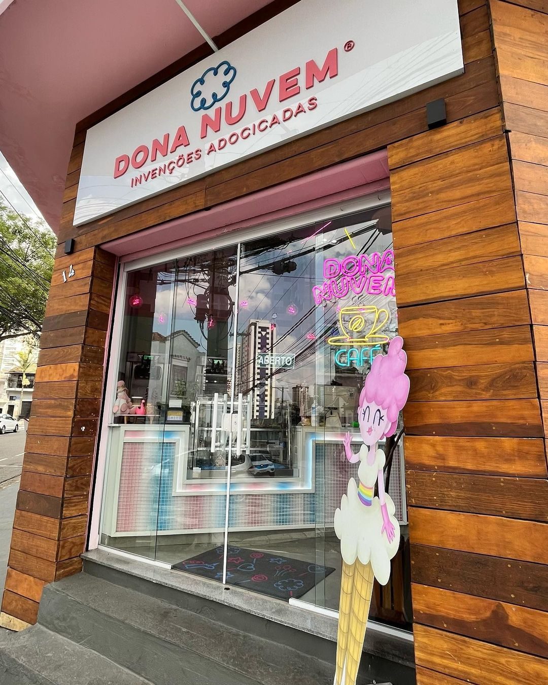 Dona Nuvem Tatuapé: O Paraíso dos Sorvetes Artesanais com Algodão Doce