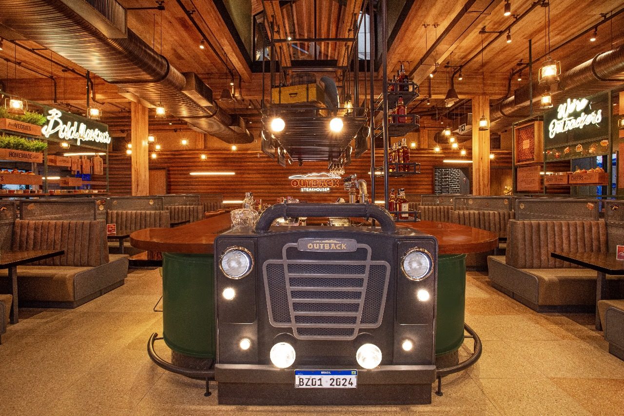 Outback Steakhouse escolhe Zona Leste para inaugurar primeira unidade de São Paulo com novo conceito de design