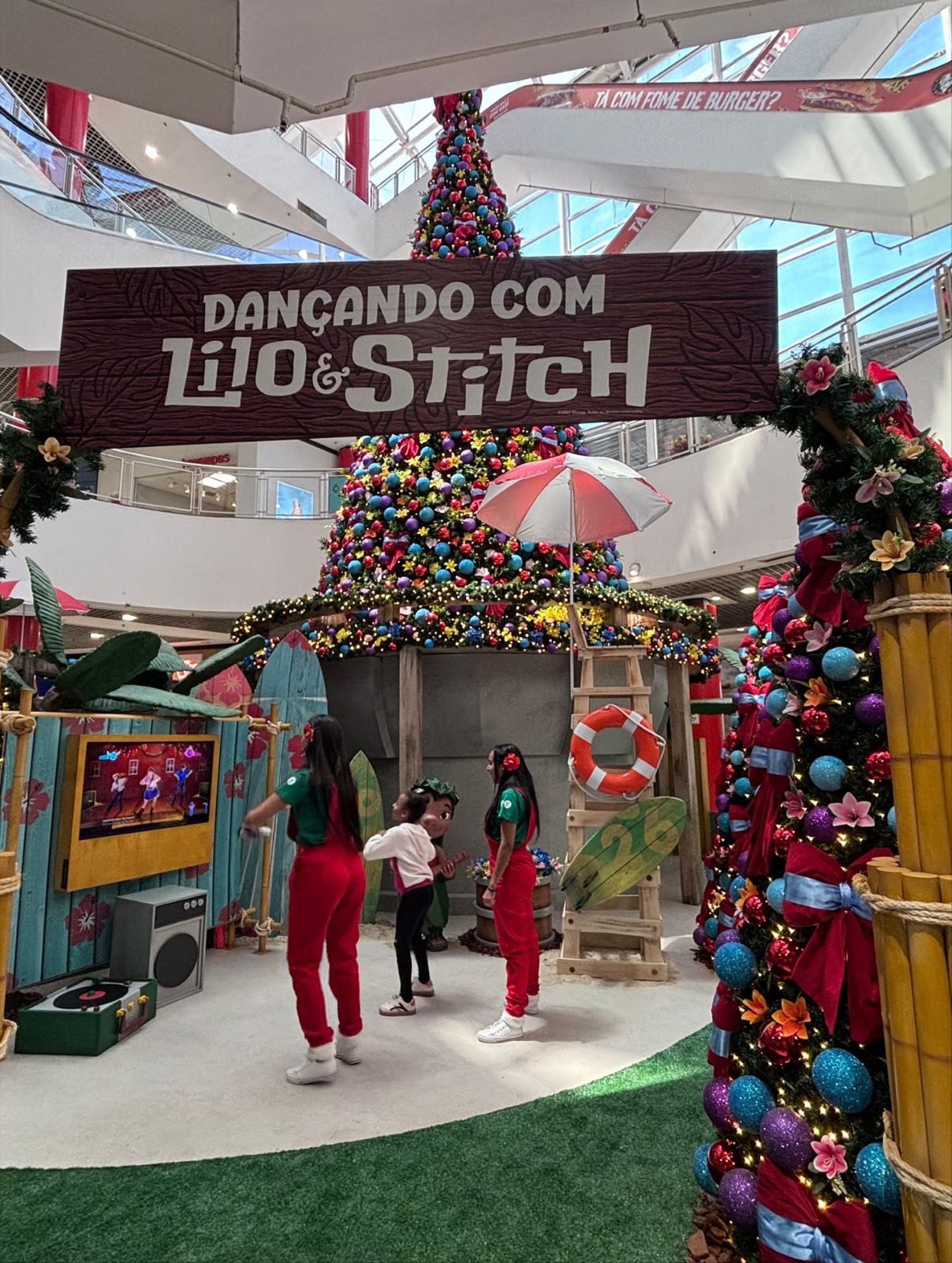 Complexo Tatuapé terá Natal inédito em clima tropical com Lilo & Stitch
