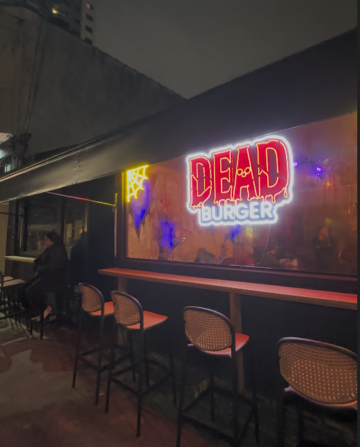 Dead Burger se destaca no Tatuapé com hamburgueria temática inspirada no terror