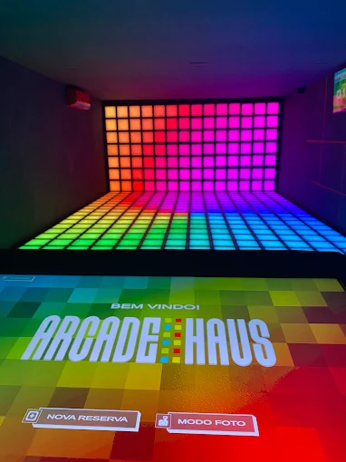 Arcade Haus Tatuapé aposta em fliperama imersivo e se torna nova opção de lazer no bairro