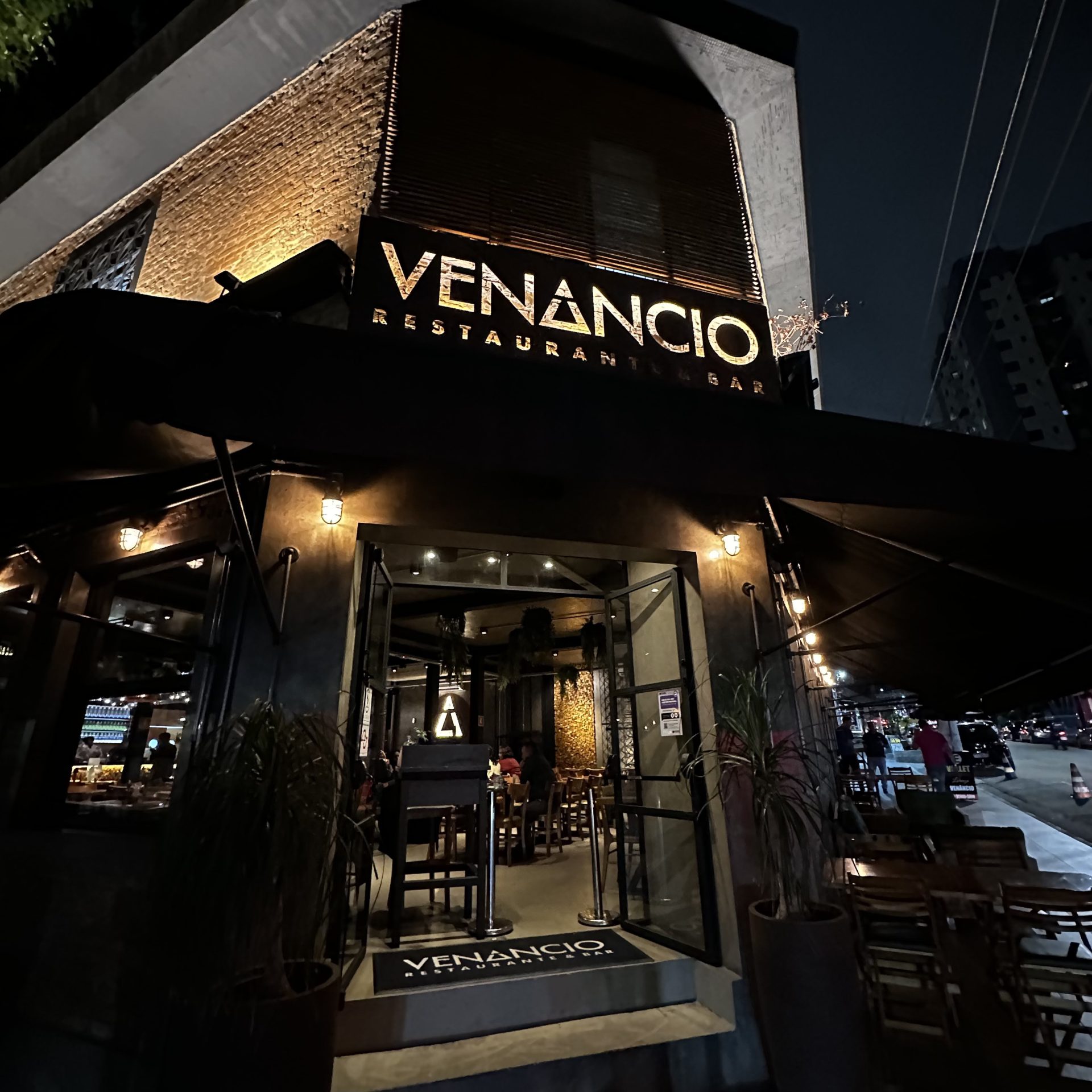 Venancio Restaurante &amp; Bar vira referência em gastronomia e encontros no Tatuapé