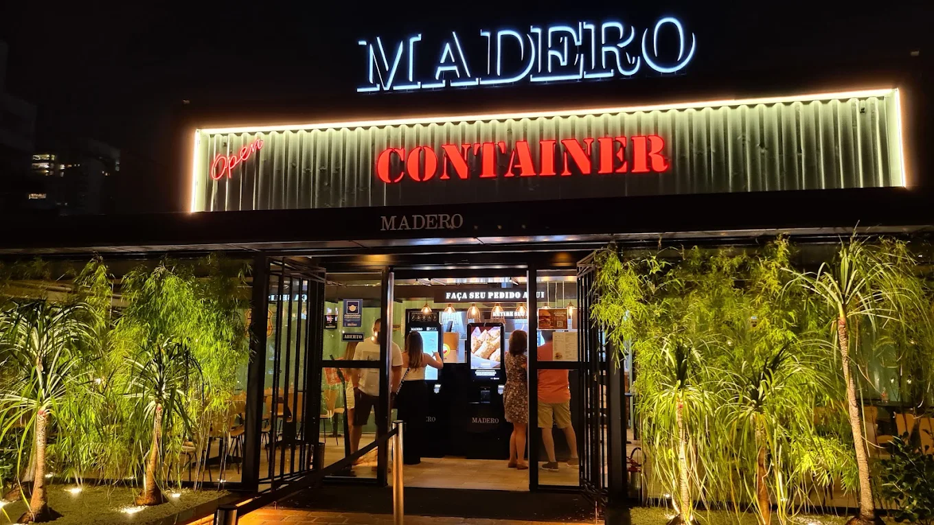 Madero Steak House vira referência de hambúrguer premium no Tatuapé