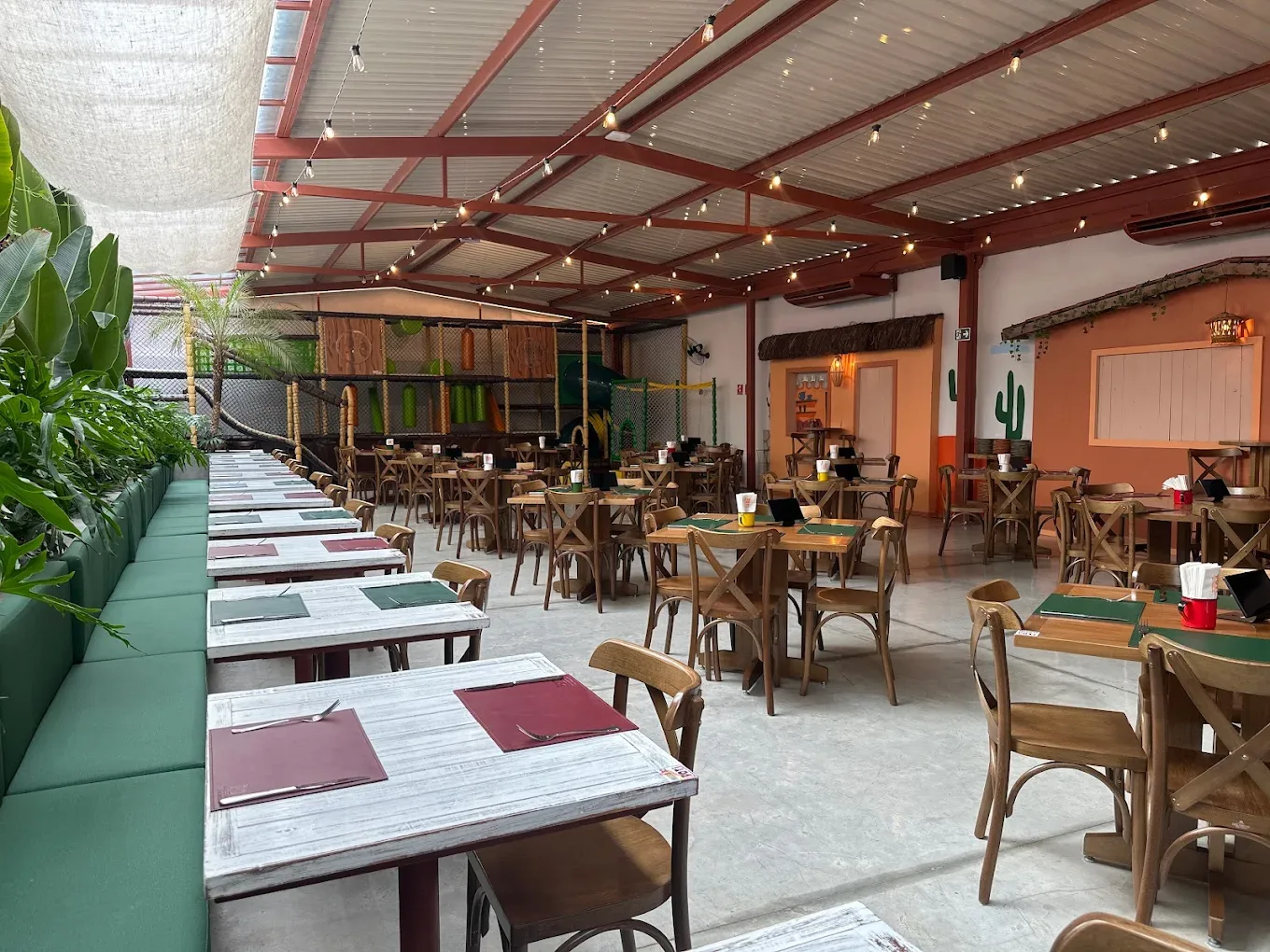 Poti Bar e Restaurante é referência em culinária brasileira no Tatuapé
