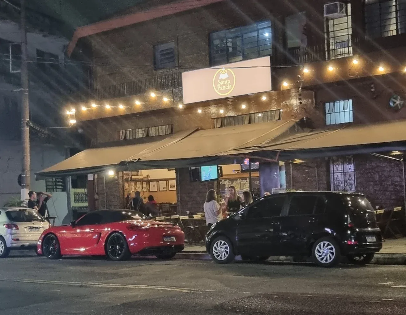 Santa Panela mantém tradição de comida caseira e happy hour animado no Tatuapé