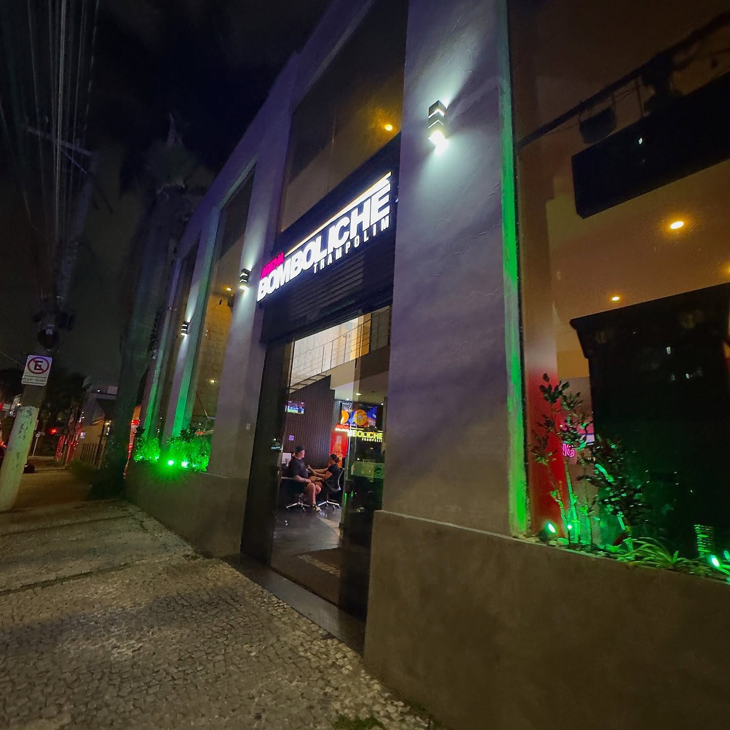 Bom Boliche: diversão, jogos e encontros entre amigos em um dos endereços mais tradicionais do Tatuapé